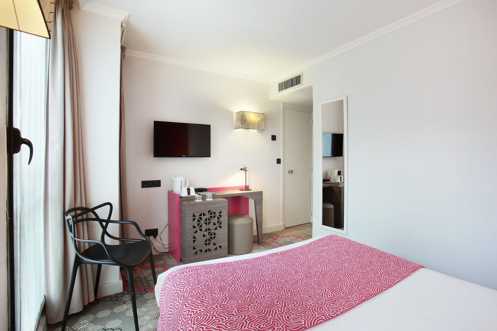 Hotel Eiffel Capitol Paris Bagian luar foto