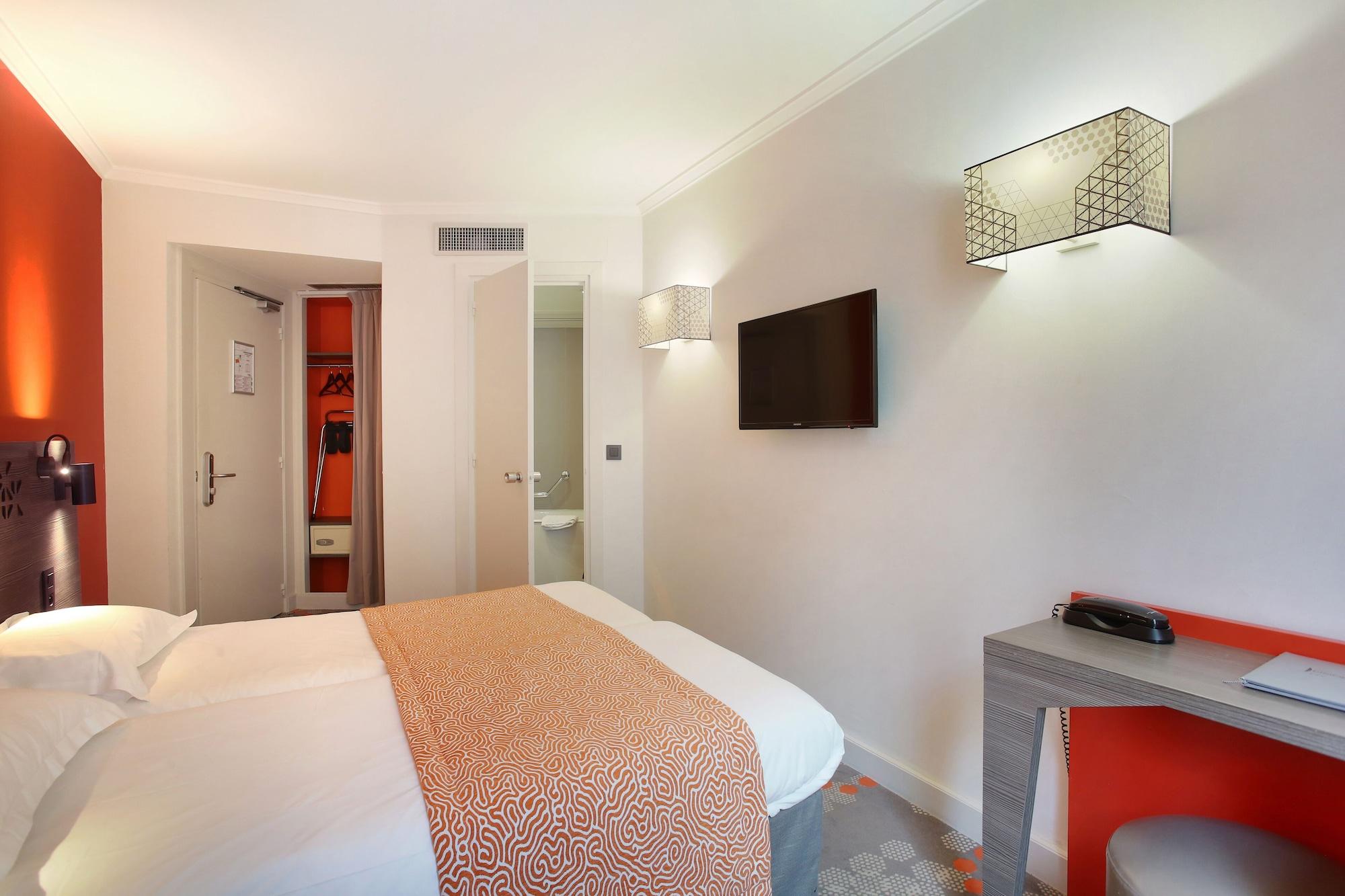 Hotel Eiffel Capitol Paris Bagian luar foto