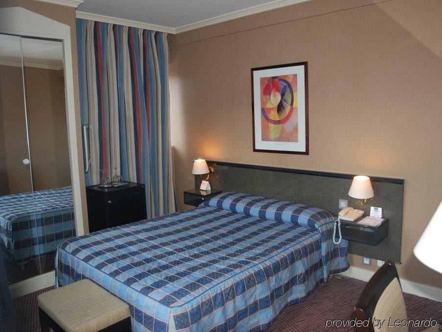 Hotel Eiffel Capitol Paris Bagian luar foto